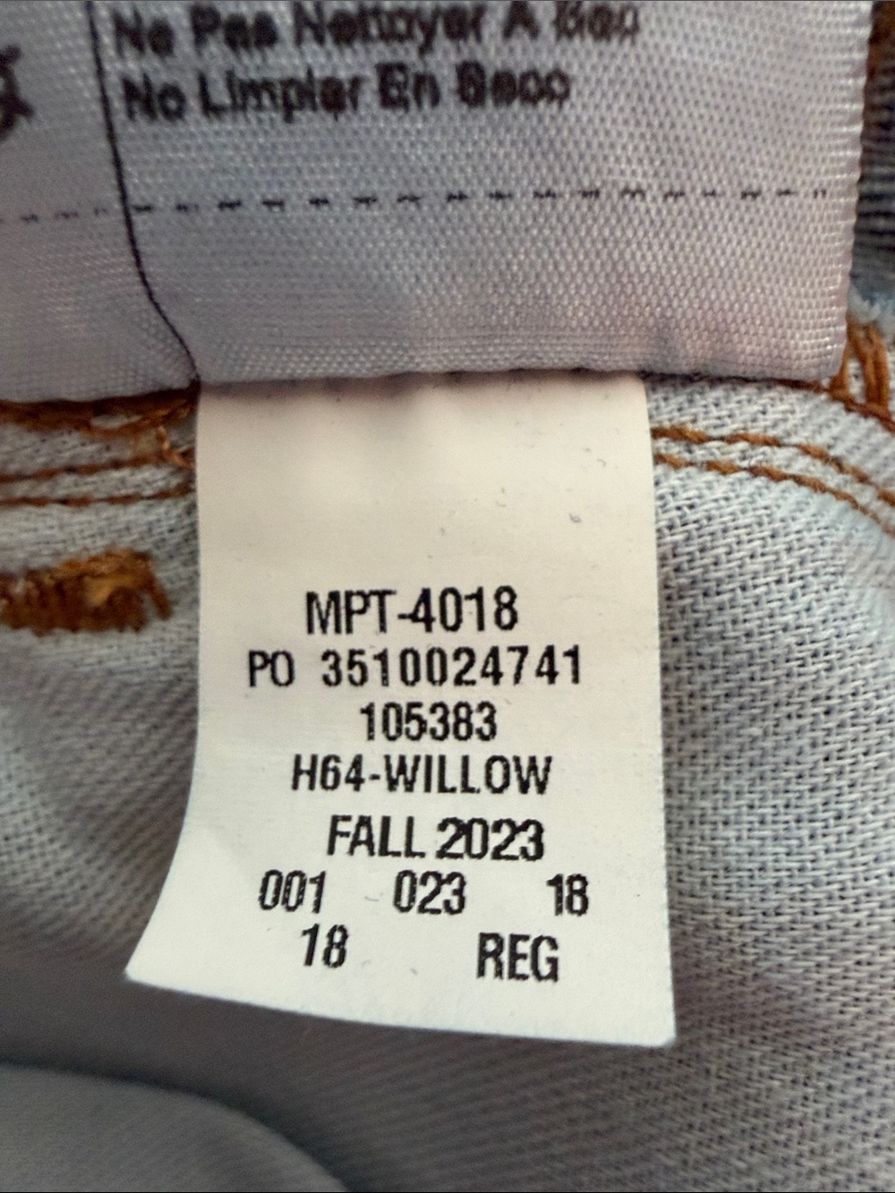 Carhartt Classic Dark Blue Relazed Fit Straight-Leg Jeans Size 18 - Picture 6 of 7
